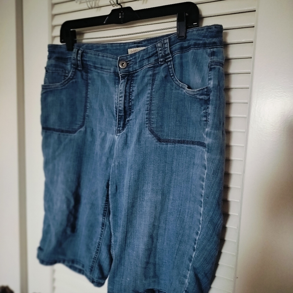 Faded Glory Women's Denim Shorts Size 16 Pockets Lightweight Cotton Blend